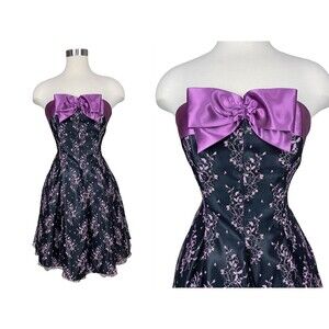 Size XS | Vintage 1980s 80s GUNNE SAX Strapless Purple Lace Mini Party Dress
